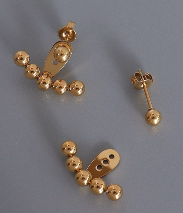 Ball-bead-stud-earrings-gold