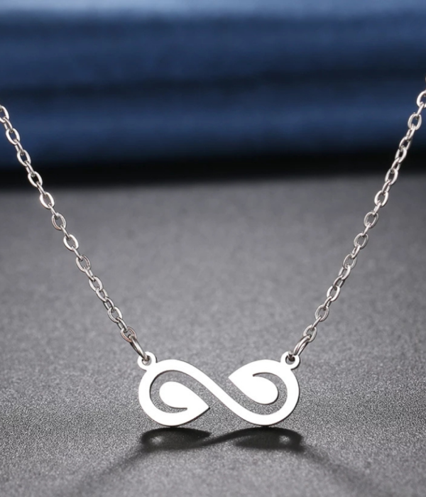 INFINITY SYMBOL OPENING NECKLACK SILVER