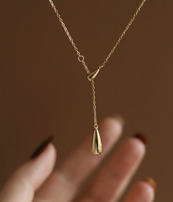 Waterdrop Charm Necklace (2)