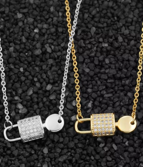 lock-and-key-pendant-necklace
